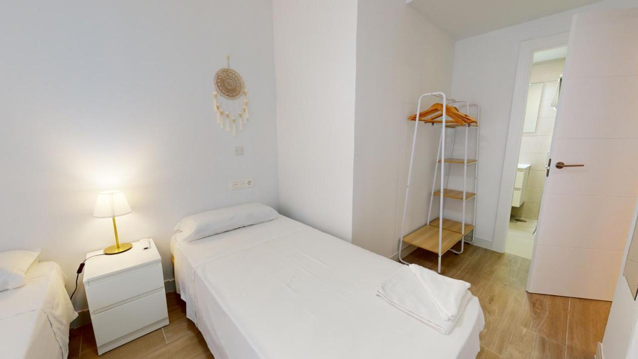 Alicante Colorful Center Bajo Apartment Exterior photo